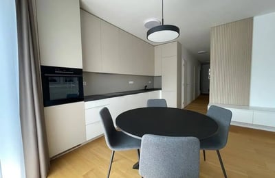 Location d’un appartement spacieux de 3 pièces, 99 m², quartier Dúbravka, Bratislava, Slovaquie